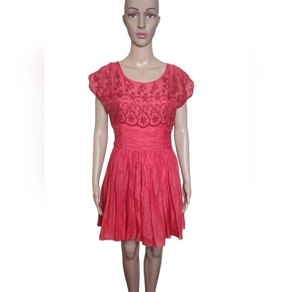 Free people women's red embroidered bodice ruched waist mini fit & flare dress 6 - Picture 2 of 10